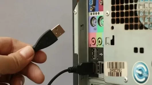 Come collegare i cavi del PC